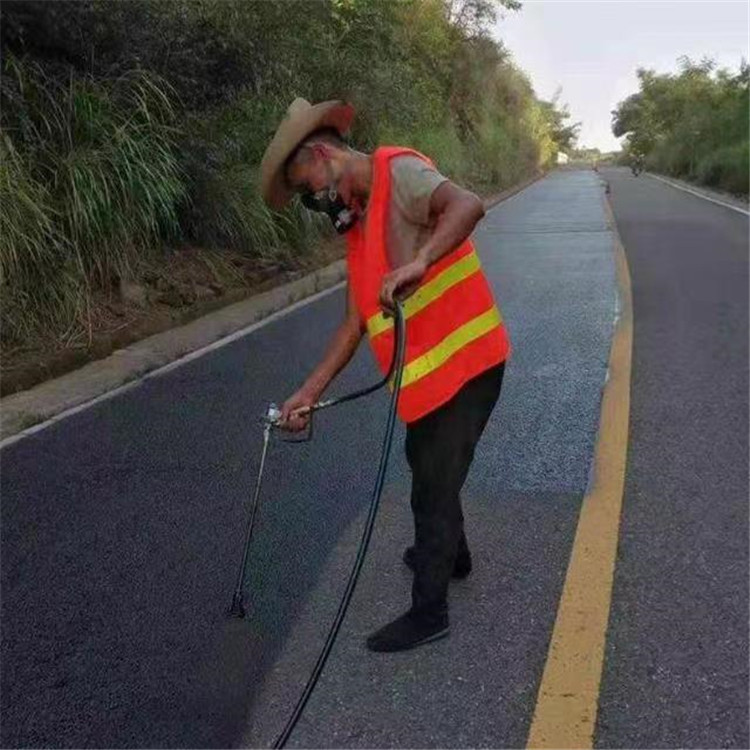 自贡 彩色防滑路面的底涂是保障路面附着力